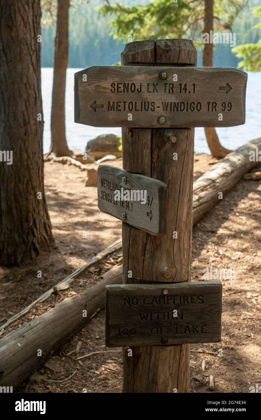 Sign at junction of wilderness trails at Lucky Lake, in Oregon's Three Sisters Wilderness. Stock Photo