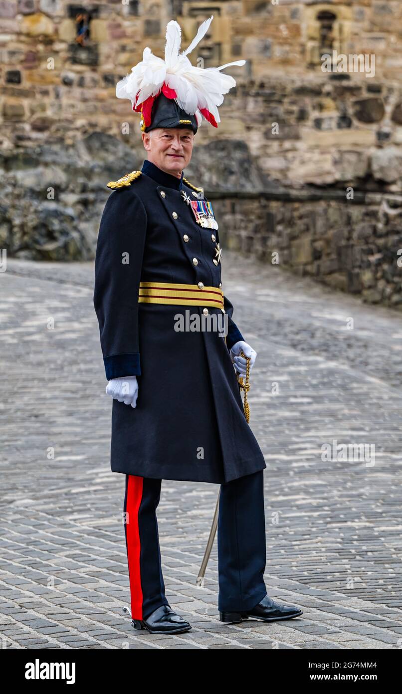 Military dress uniform uk hi-res stock 