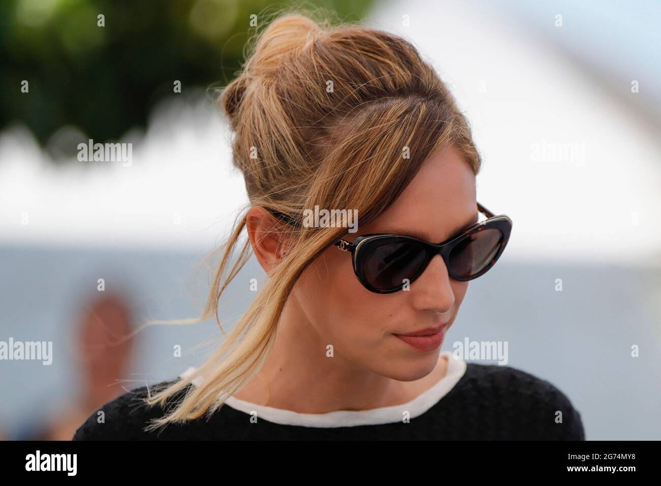 Dylan penn flag day hires stock photography and images Alamy