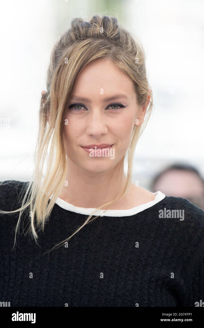 Dylan Penn attends the Flag Day photocall during the 74th annual Cannes