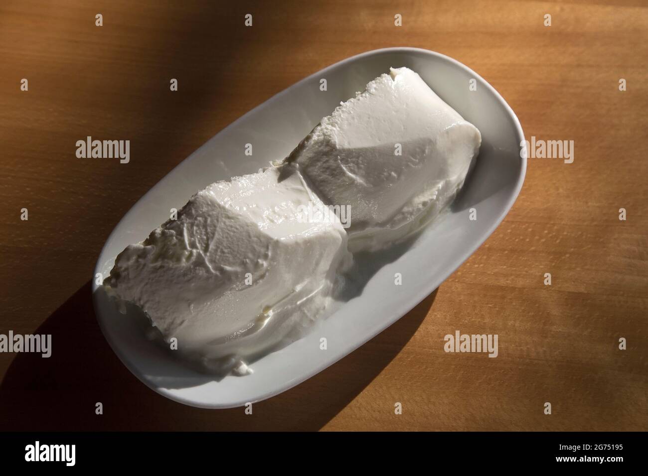 Traditional Turkish yogurt on the plate Stock Photo Alamy