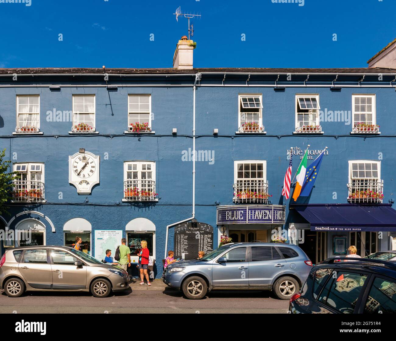 Kinsale street scene ireland hires stock photography and images Alamy