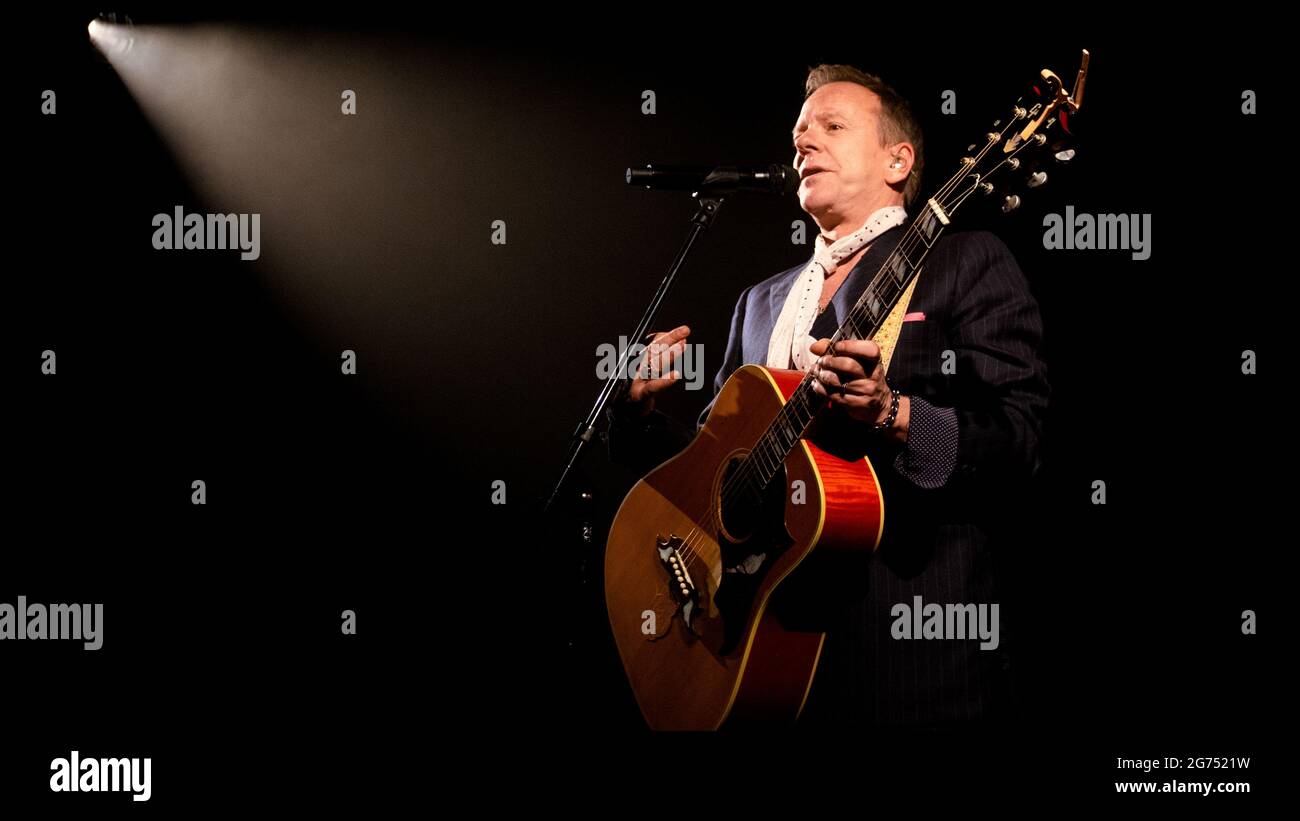 Kiefer Sutherland plays live in concert to promote his album Reckless & Me. The London-born actor, best known as Jack Bauer in the drama series 24 Stock Photo