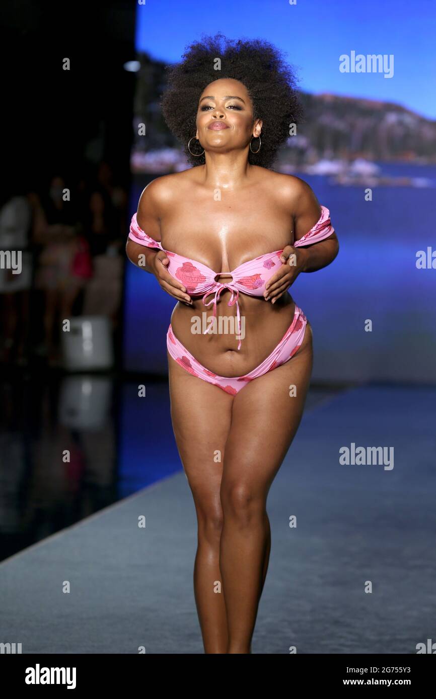 MIAMI, FLORIDA - JULY 10: Natalie Mariduena walks for 2021 Sports