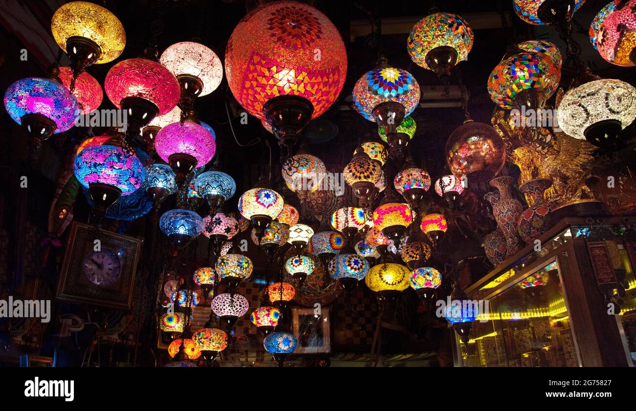 Arabic traditional mosque lamp QATAR Stock Photo Alamy