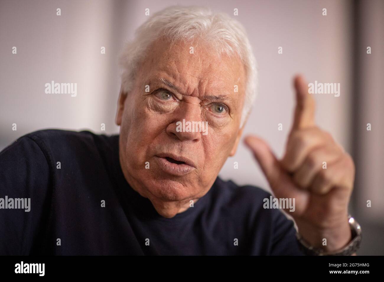 11 July 2021, Italy, Rome: Former Italian tennis player and two-time French Open winner Nicola Pietrangeli speaks to the media ahead of the men's singles final match of the 2021 Wimbledon Tennis Championships. Photo: Oliver Weiken/dpa Stock Photo