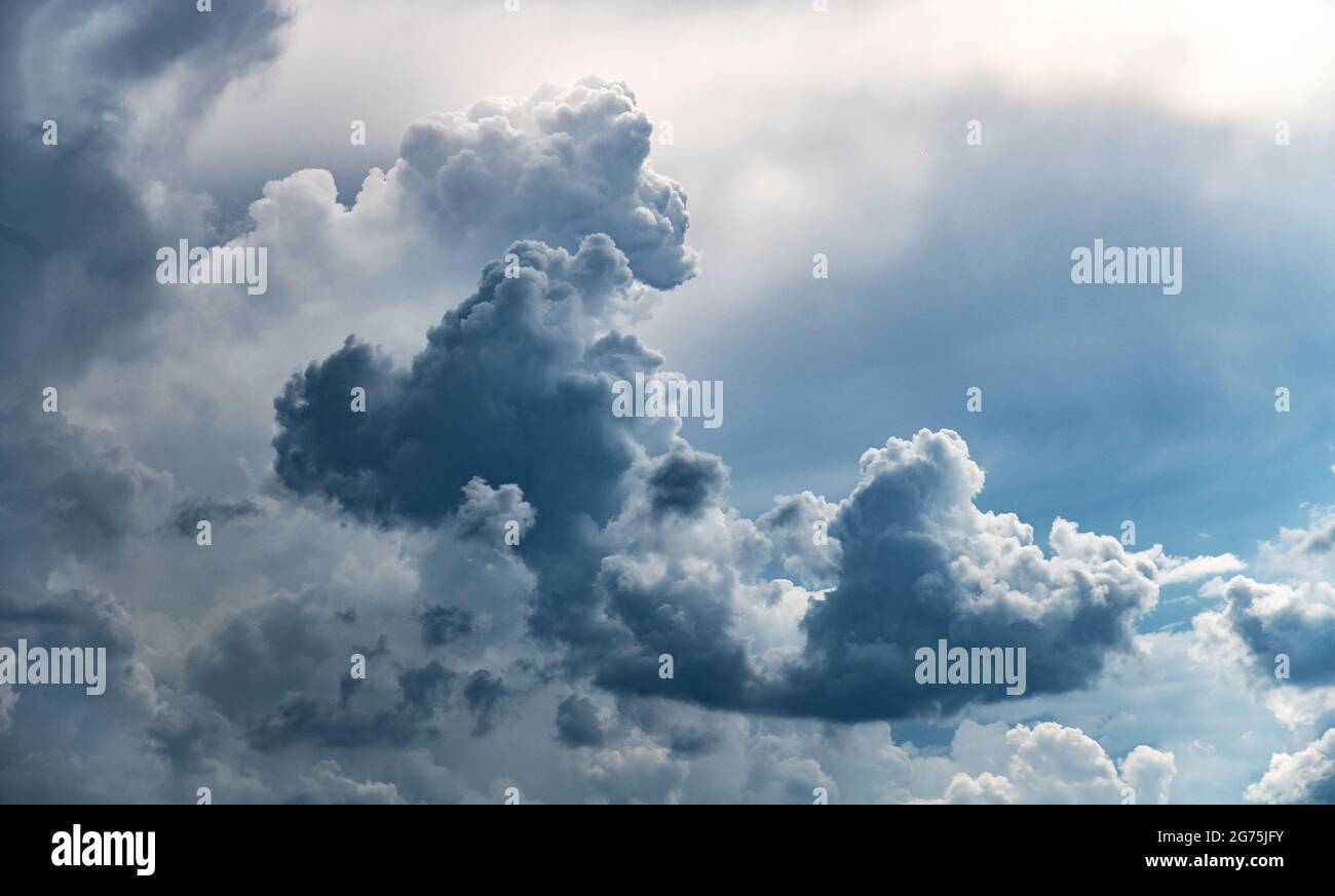 Dramatic cloudy sky as abstract background Stock Photo - Alamy