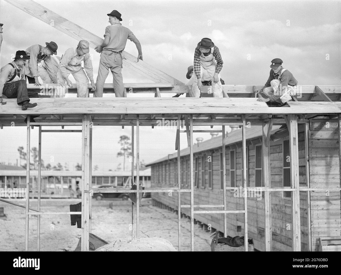 Construction of Army Barracks, Camp Blanding, Starke, Florida, USA, Marion Post Wolcott, U.S. Office of War Information, January 1941 Stock Photo