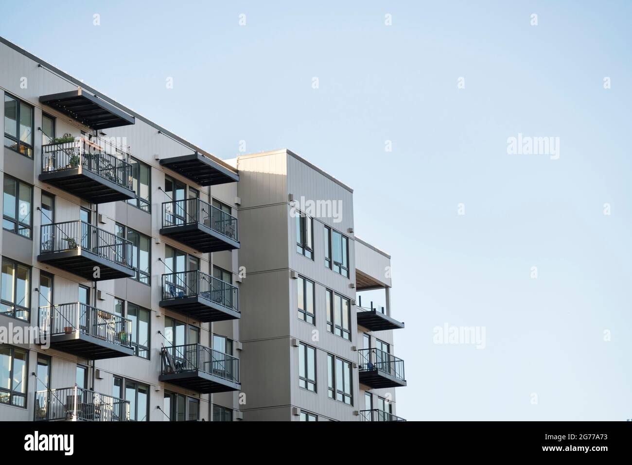 Modern house facade balconies hi-res stock photography and images - Alamy