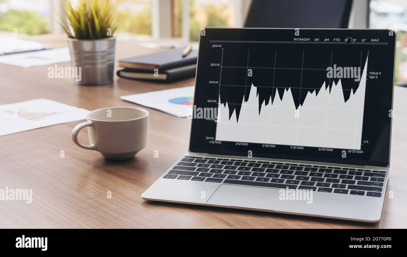 Financial server technology hi-res stock photography and images - Alamy