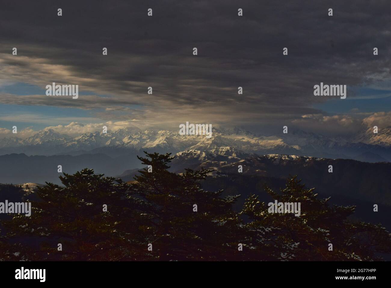 MOUNTAIN COVER BY CLOUD Stock Photo Alamy