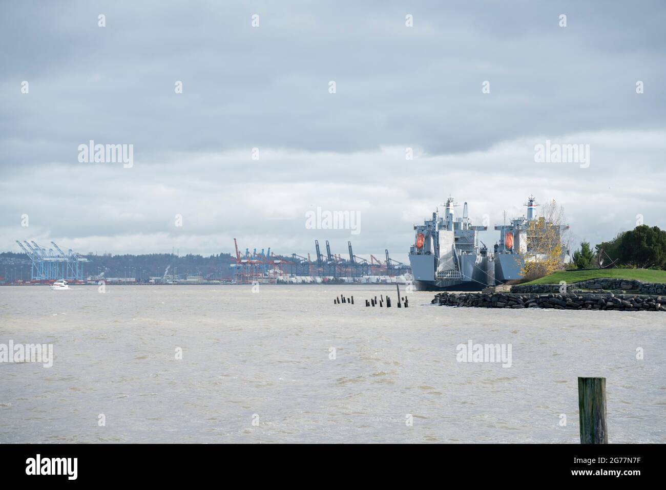 waterfront in Washington with a view of the port Stock Photo Alamy
