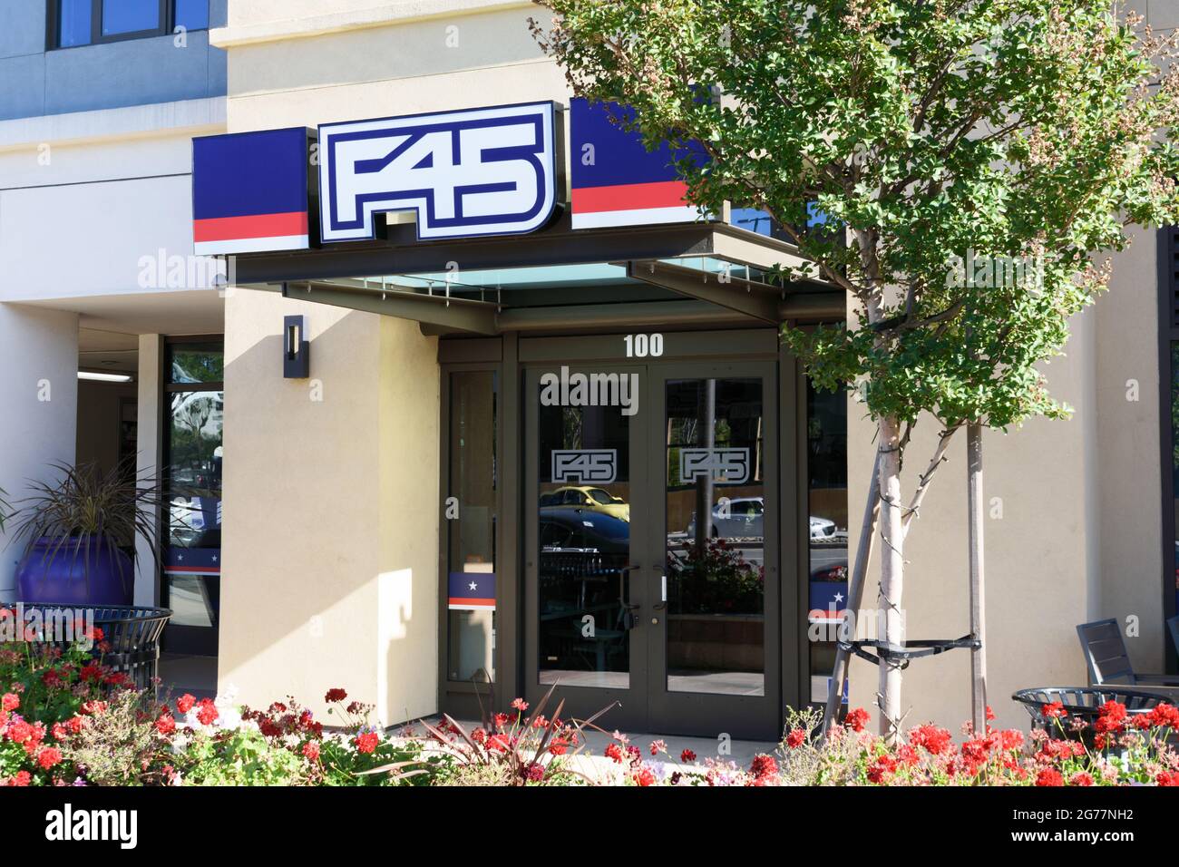 F45 Training sign at fitness studio entrance. - San Jose, California, USA - 2021 Stock Photo