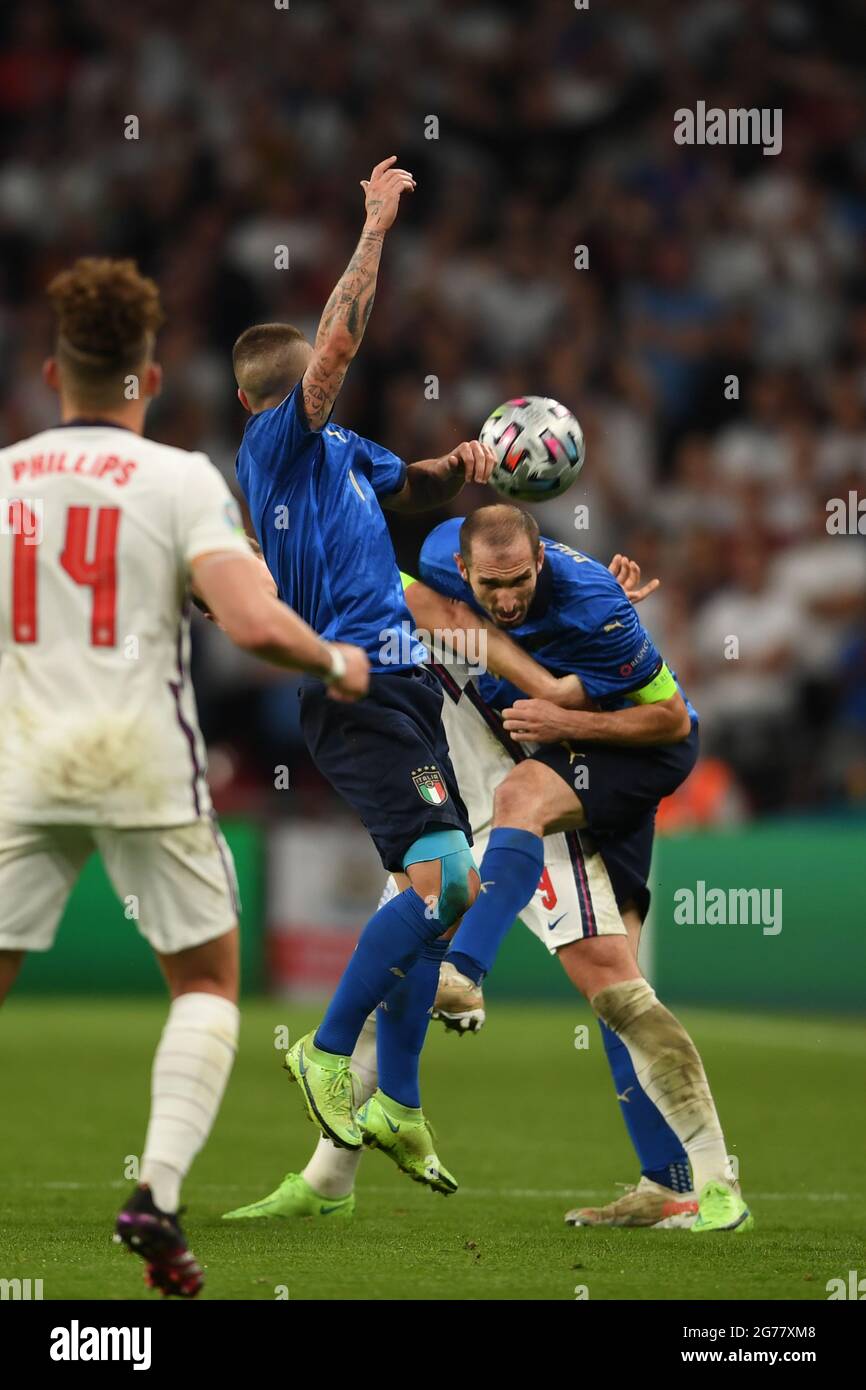 Wembley London Uk 11th July 21 Giorgio Chiellini Italy Harry Kane England Marco Verratti Italy During The Uefa European Championship Finals Match Between Italy 4 3 England At Wembley Stadium On July 11 21