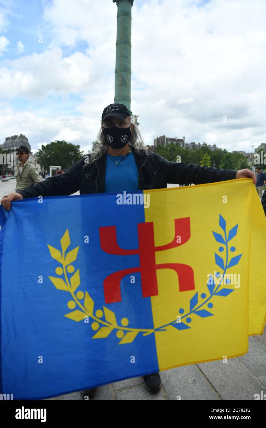 https://c8.alamy.com/comp/2G782P2/demonstration-no-to-the-criminalization-of-kabylia-in-paris-france-on-july-11-2021-against-anti-kabyle-racism-in-algeria-and-against-the-imprisonment-of-dozens-of-demonstrators-for-simply-waving-the-amazigh-flag-photo-by-karim-ait-adjedjouavenir-picturesabacapresscom-2G782P2.jpg