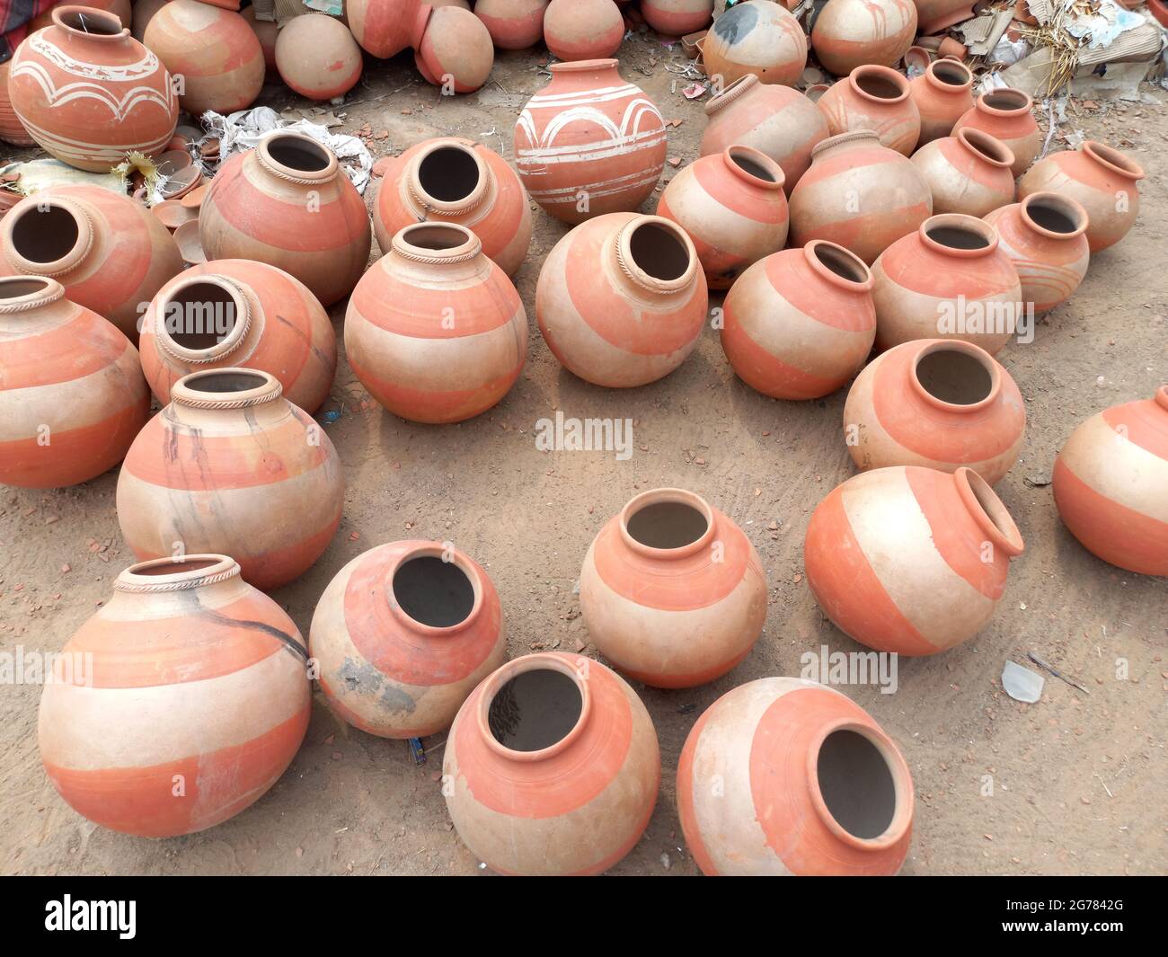 Clay pottery is showing on roadside in Jaipur, Rajasthan, India Stock