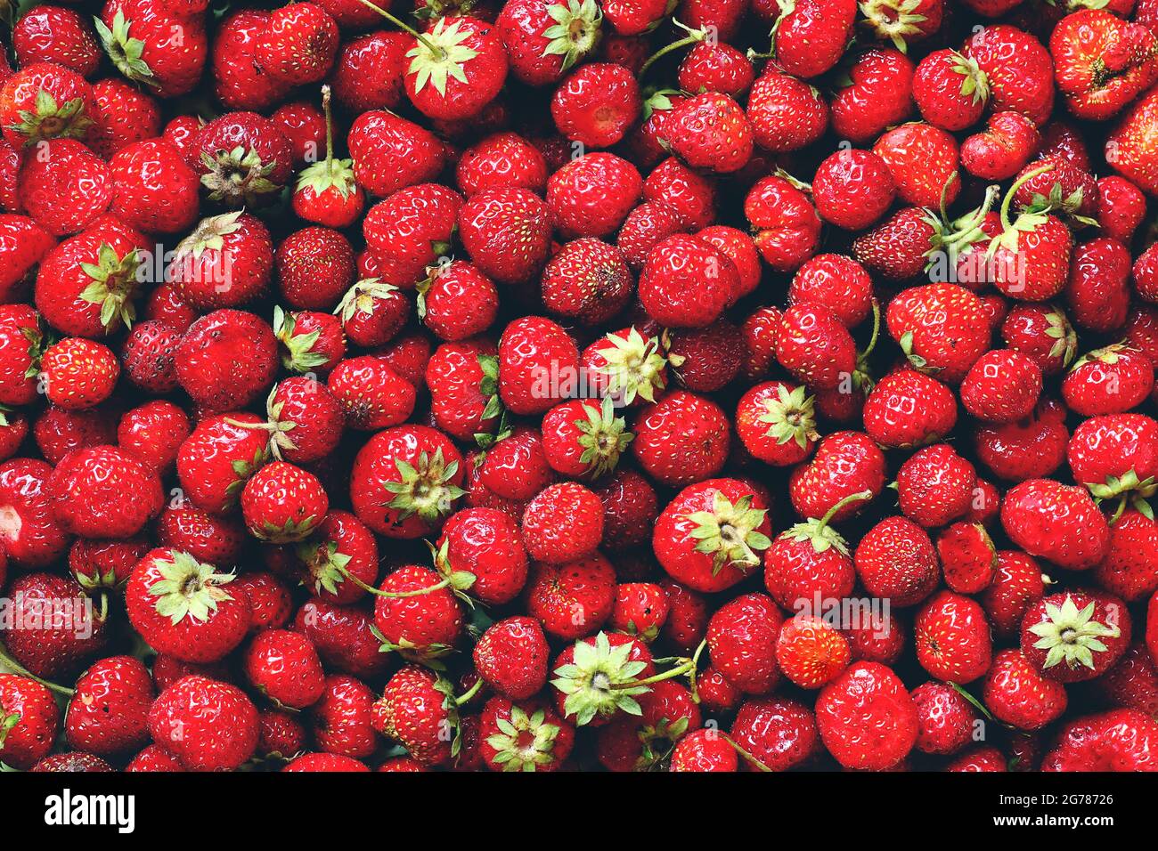 Fresh ripe strawberry top view background Stock Photo - Alamy