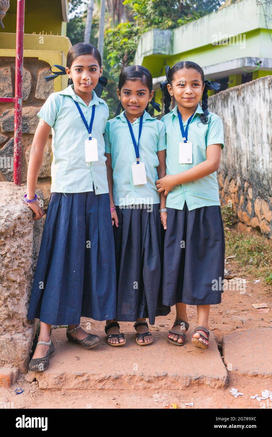 India school girls 3 Indian School Girls Students Standing Together Stock 写真 ...