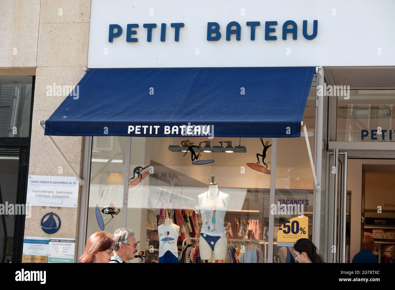 A shop sign of PETIT BATEAU,on July 12, 2021 in Cannes, France. Photo by  David Niviere/ABACAPRESS.COM Stock Photo - Alamy