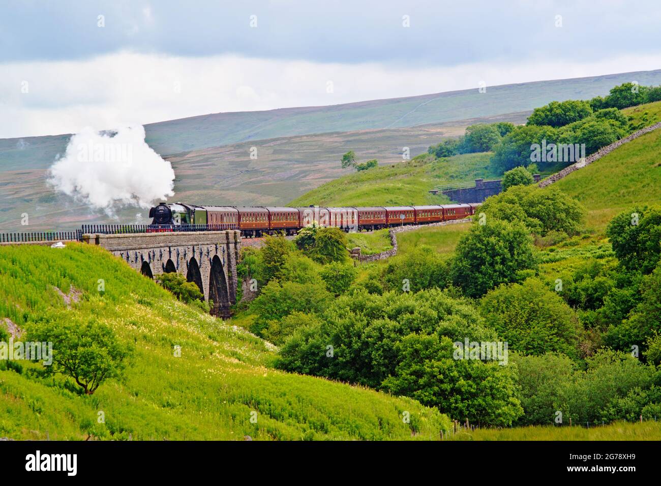 A3 Pacific no 60103 flying Scotsman at Lunds Viaduct, Settle to Carlisle railway, England 11th July 2021 Stock Photo