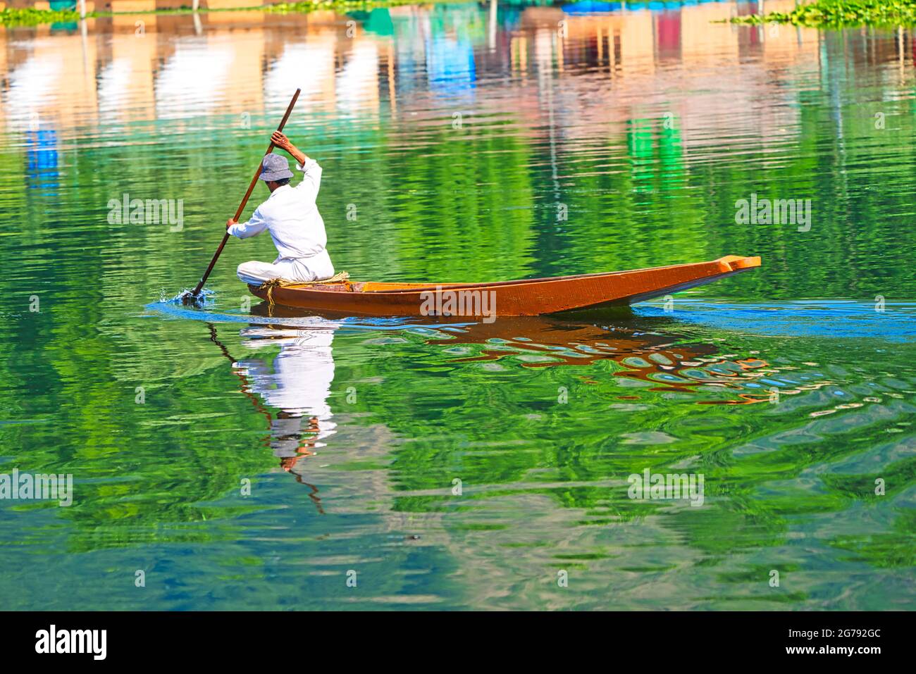 Srinagar, India 07 - July, 2018 : Lifestyle in Dal lake, local man use shikara boat, This is the local transportation in the lake of Srinagar. Jammu a Stock Photo