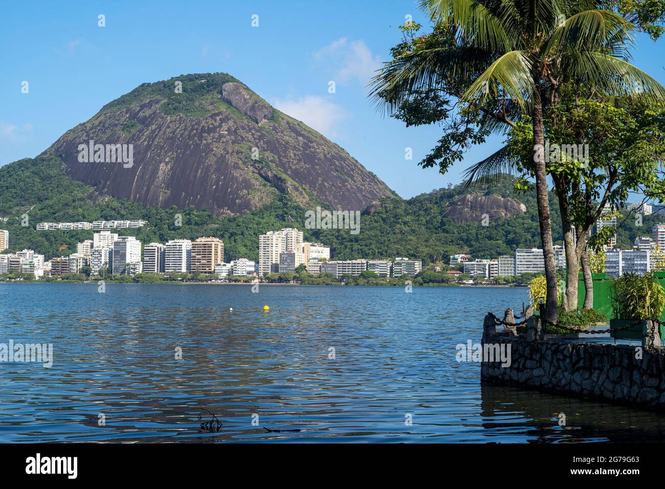 Scenic landscape shot of Lagoa Rodrigo da Freitas lagoon, Rio de Janeiro Brazil Stock Photo