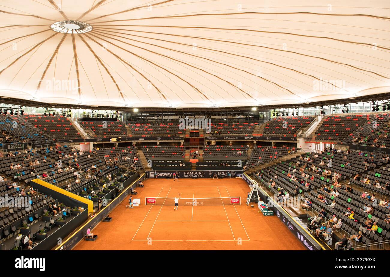 Hamburg, Germany. 12th July, 2021. Tennis: ATP Tour - Hamburg, Singles,  Men, 1st round at Stadion Am Rothenbaum. Moutet (France) - Baez  (Argentina). View of the Center Court. Credit: Daniel Bockwoldt/dpa/Daniel  Bockwoldt/dpa/Alamy