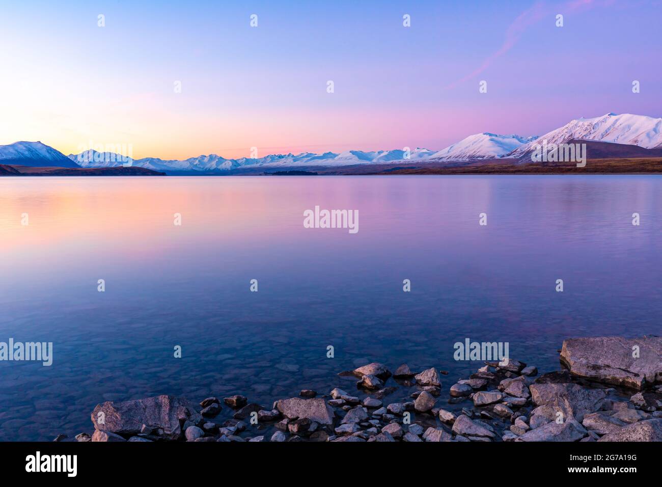 Lake Tekapo mountain landscape South Island New Zealand sunset Stock ...