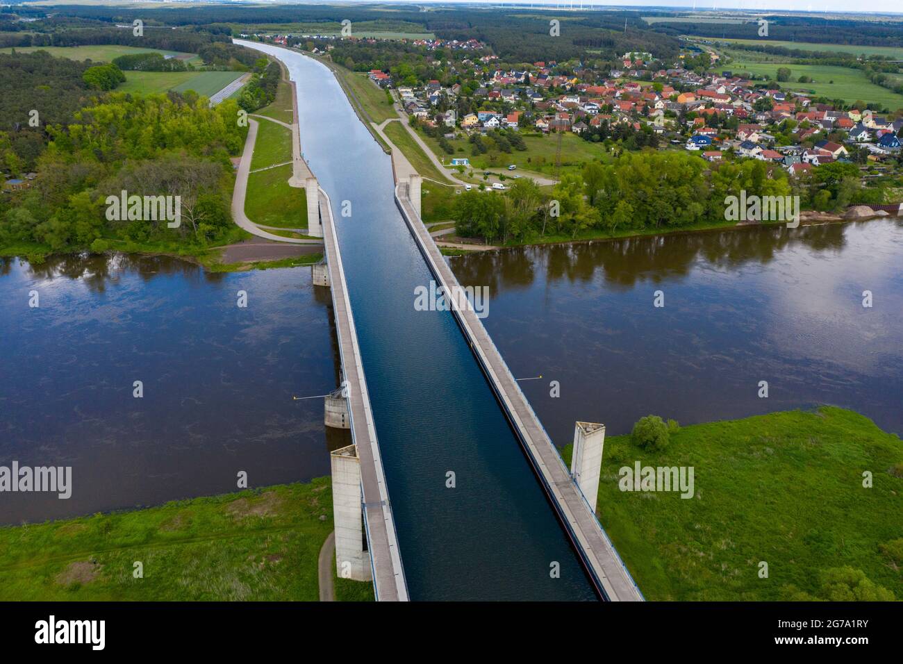 918 meters hi-res stock photography and images - Alamy