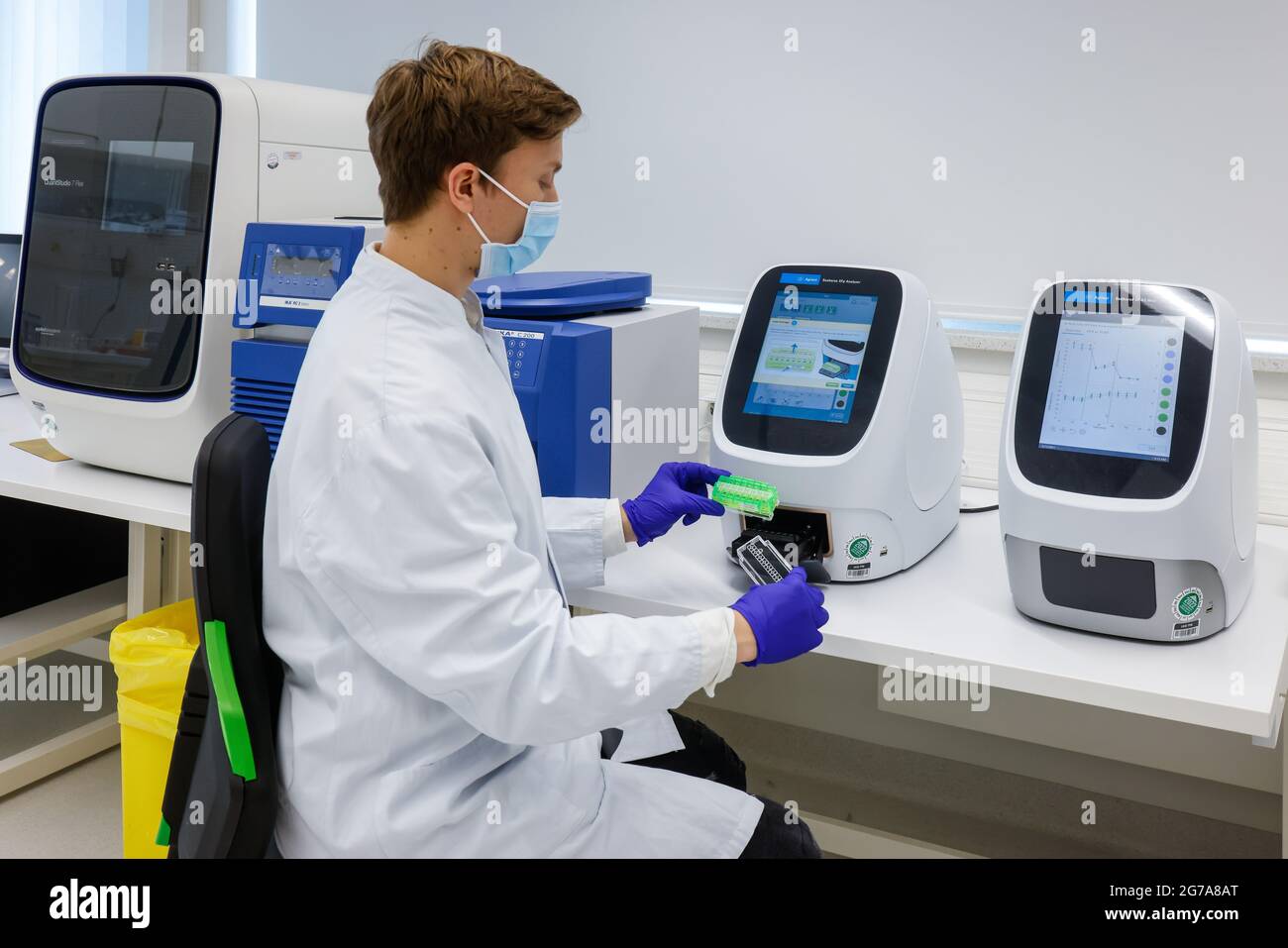 Bonn, North Rhine-Westphalia, Germany - Research in the field of immunology and infectology at the Biomedical Center II of the University Hospital Bon Stock Photo