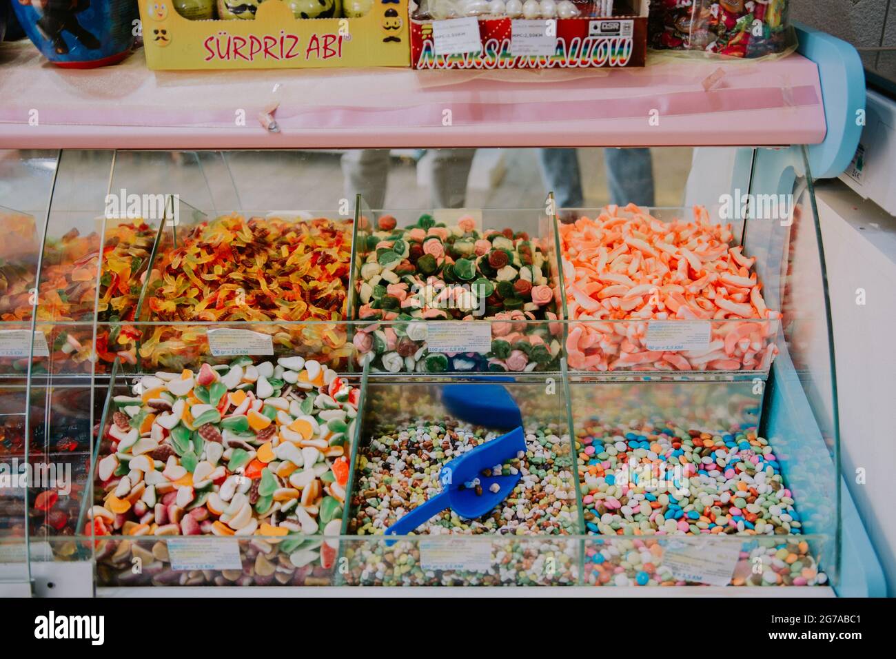 sweets and candy shop Stock Photo - Alamy