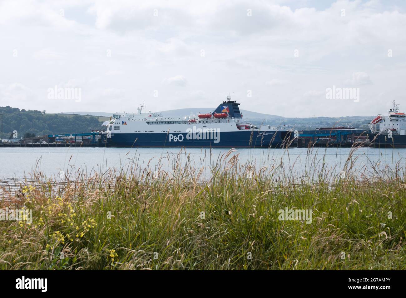 Larne (Northern Ireland) cruise port schedule☘️ Descubra o universo das