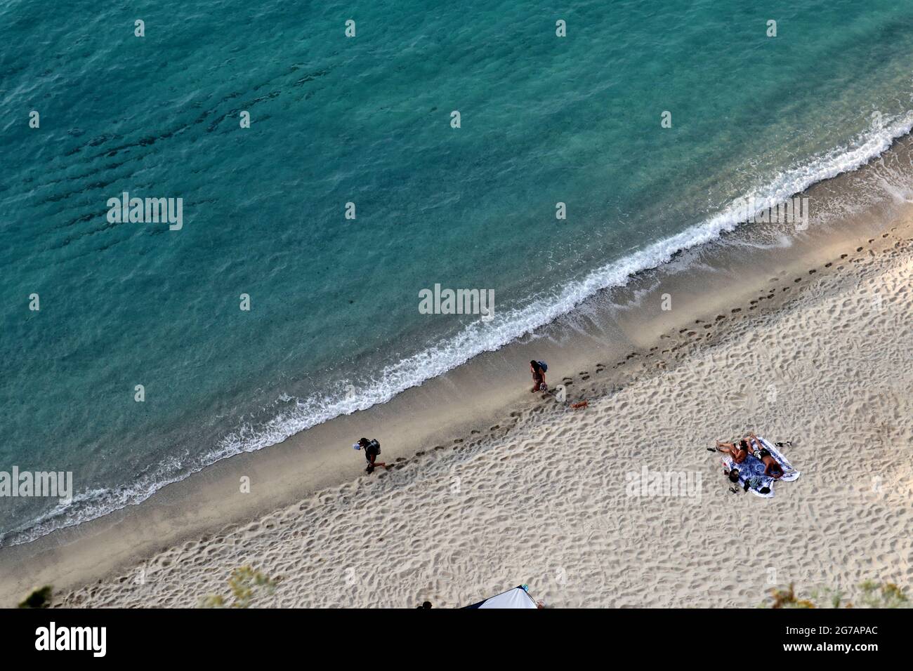 Terrazza sulla spiaggia hi-res stock photography and images - Alamy