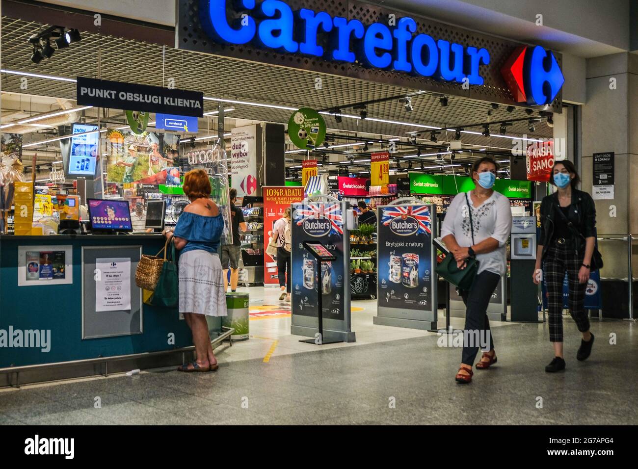 Krakow, Poland. 12th July, 2021. People walk past a Carrefour shop inside a  shopping mall. Credit: Omar Marques/SOPA Images/ZUMA Wire/Alamy Live News  Stock Photo - Alamy