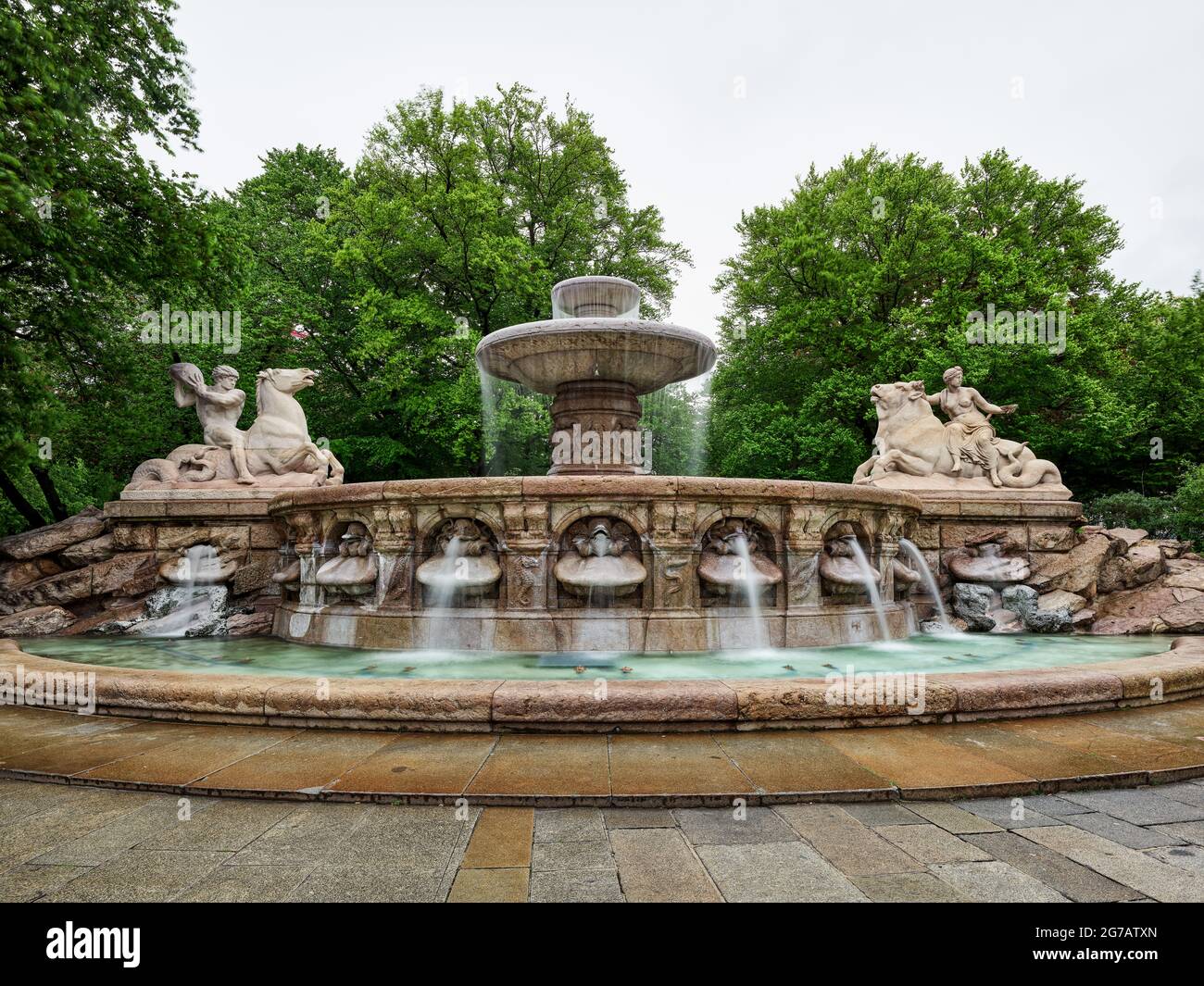 Dultplatz, state capital, university town, residence town, place of interest, historical sight, monument, listed, monument protection, Wittelsbacher, fountain, square, monumental fountain, monumental building, classical antiquity, fountain construction, renaissance, Adolf von Hildebrand, Erwin Kurz (sculptor), classicism Stock Photo
