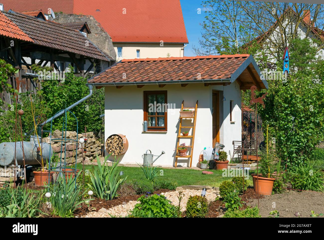Germany, Baden-Wuerttemberg, Kraichtal-Gochsheim, cottage garden in Gochsheim Stock Photo