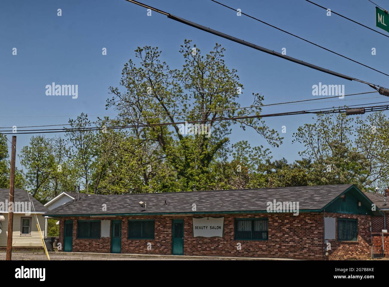 Augusta, Ga USA - 04 22 21: Beautiful vintage brick building Beauty ...