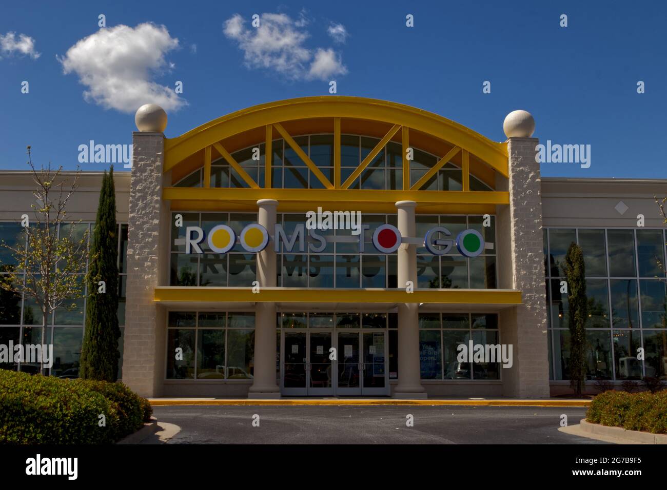 Columbia County, Ga USA 04 25 21 Rooms To Go retail furniture store