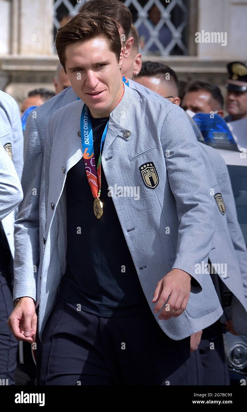 Rome Italy 12th July 21 The Italian Footballer Federico Chiesa The Uefa Euro Trophy As Players And Staff Of Italy S National Football Team Arrive To Attend A Ceremony At The Quirinale