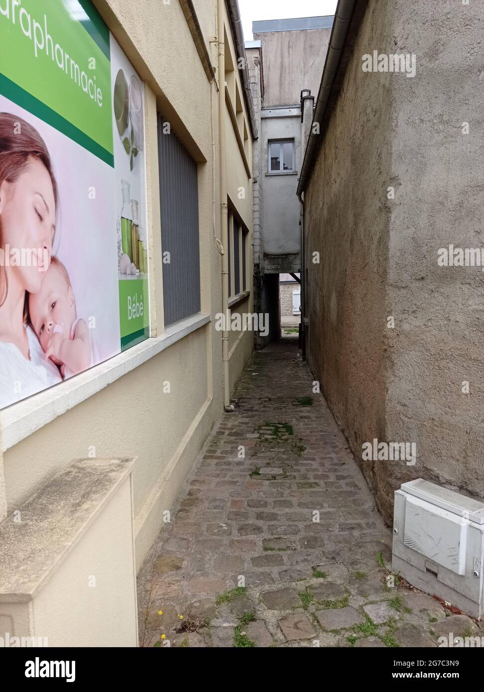Une ruelle de Saint Florentin, Yonne, France. Stock Photo