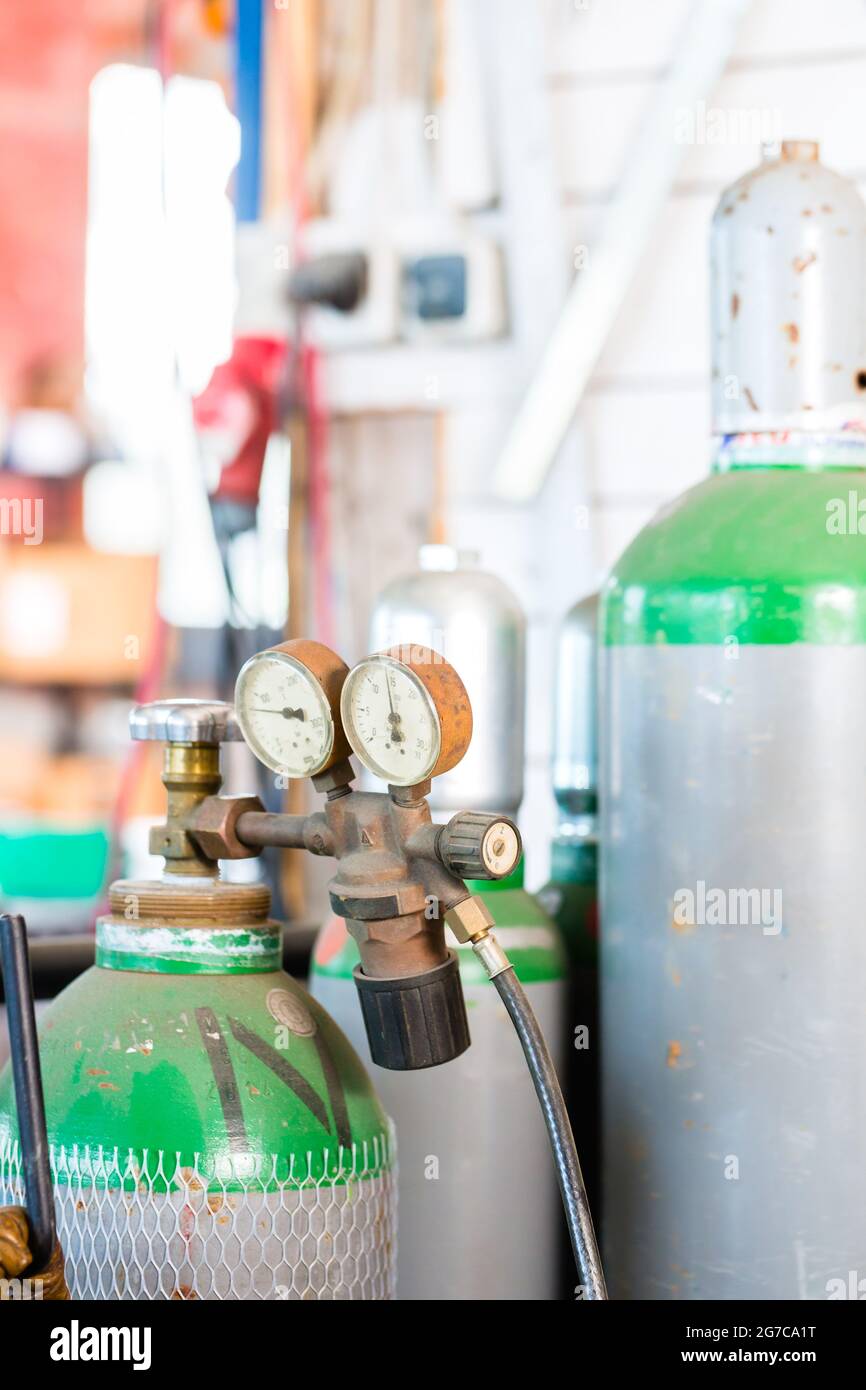 with welder oxyacetylene gas bottle with pressure measuring