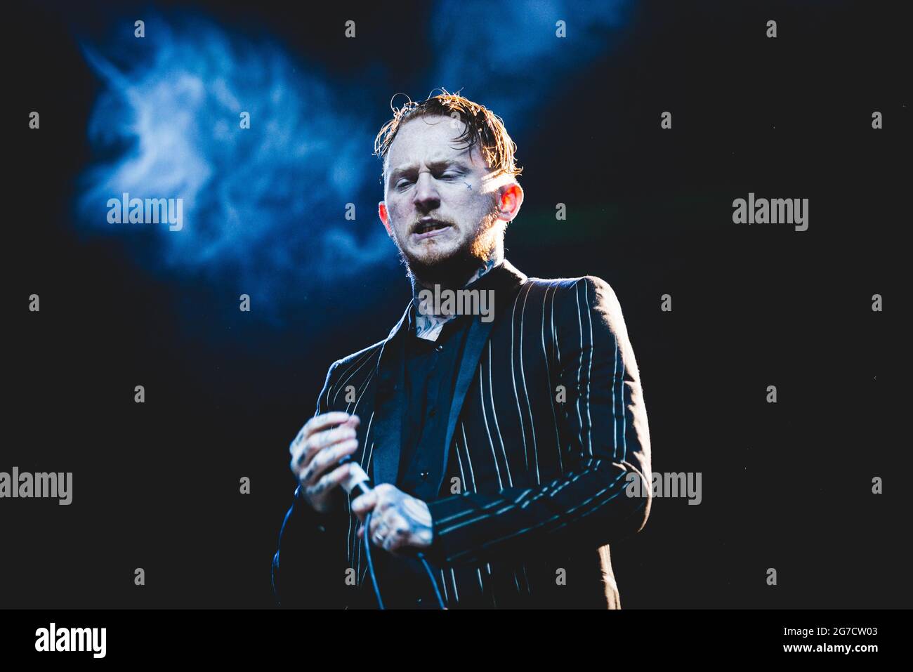 Gallows band hi-res stock photography and images - Page 2 - Alamy