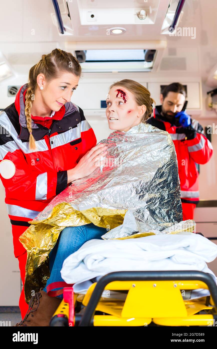 Shock accident blanket hires stock photography and images Alamy