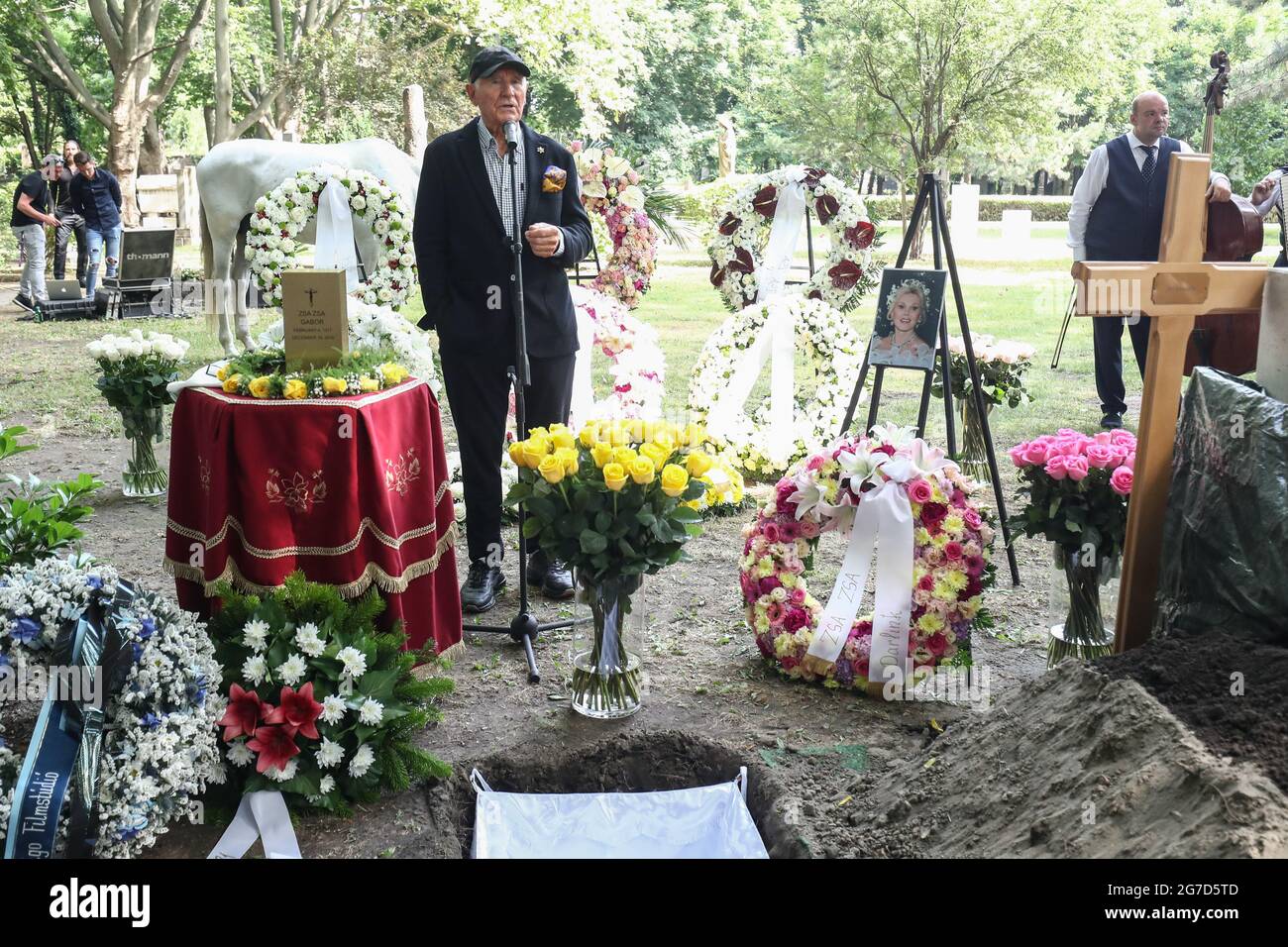 Budapest, Hungary. 13th July, 2021. Prince Frédéric von Anhalt, the last  husband of Zsa Zsa Gabor, speaks at the urn burial of the Hollywood diva at  the grave of honour in Kerepesch
