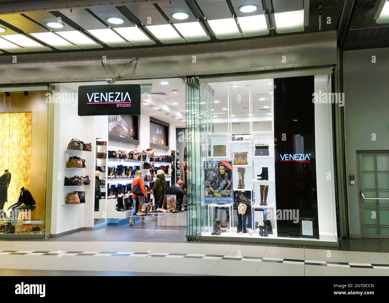 POZNAN, POLAND - Oct 12, 2016: The front entrance of a Venezia shoe store in the Stary Browar shopping mall Stock Photo
