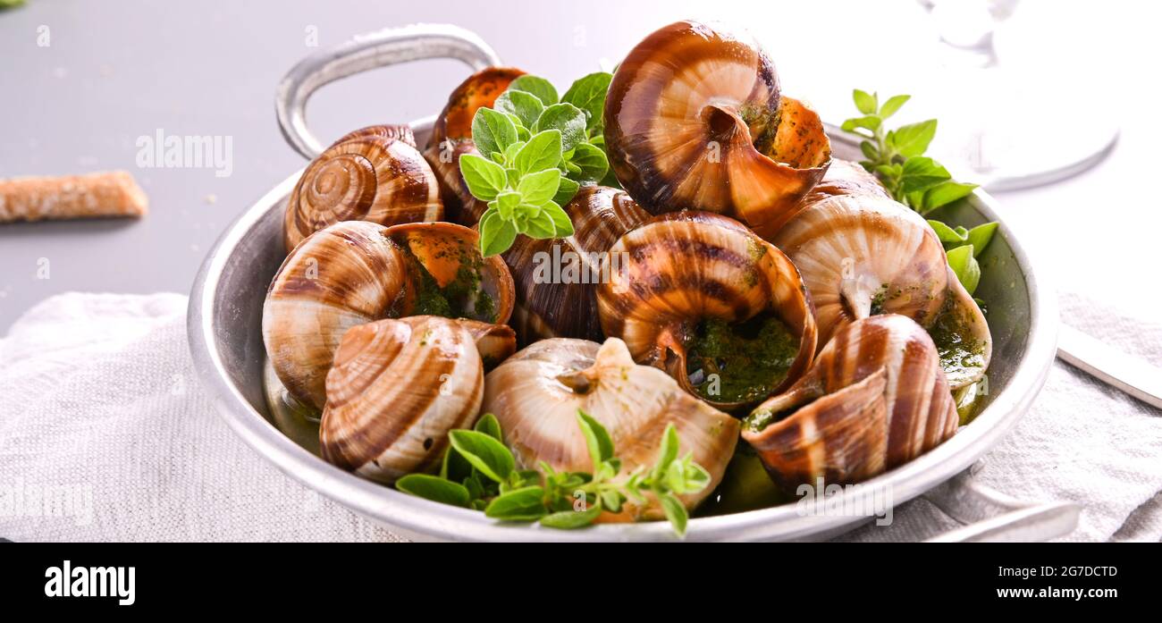 French Cuisine Snails High Resolution Stock Photography and Images Alamy