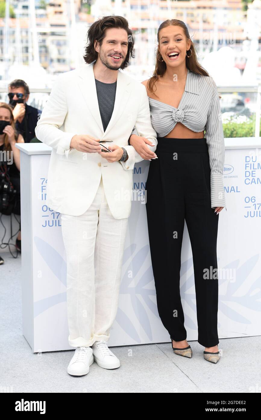 Cannes, France, 13 July 2021 Francois Civil and Adèle Exarchopoulos at the photocall for Bac Nord, held at the Palais des Festival. Part of the 74th Cannes Film Festival. Credit: Doug Peters/EMPICS/Alamy Live News Stock Photo