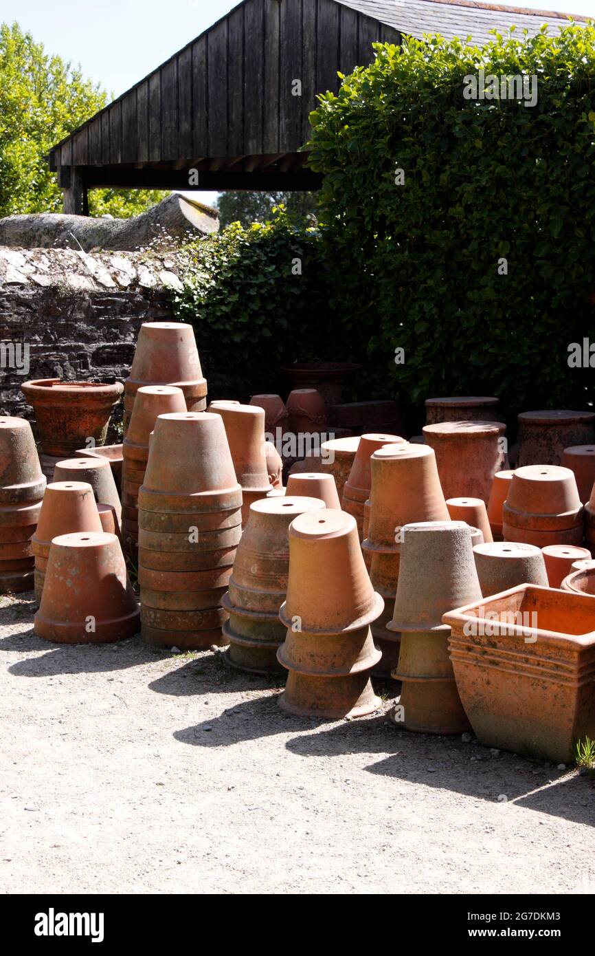 TERRACOTTA POT STORE Stock Photo - Alamy
