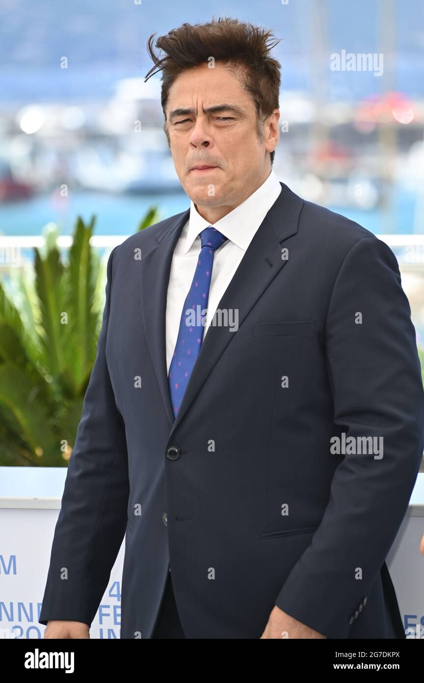 Cannes, France. 13th July, 2021. CANNES, FRANCE. July 13, 2021: Benicio Del Toro at the photocall for Wes Anderson's The French Despatch at the 74th Festival de Cannes. Picture Credit: Paul Smith/Alamy Live News Stock Photo