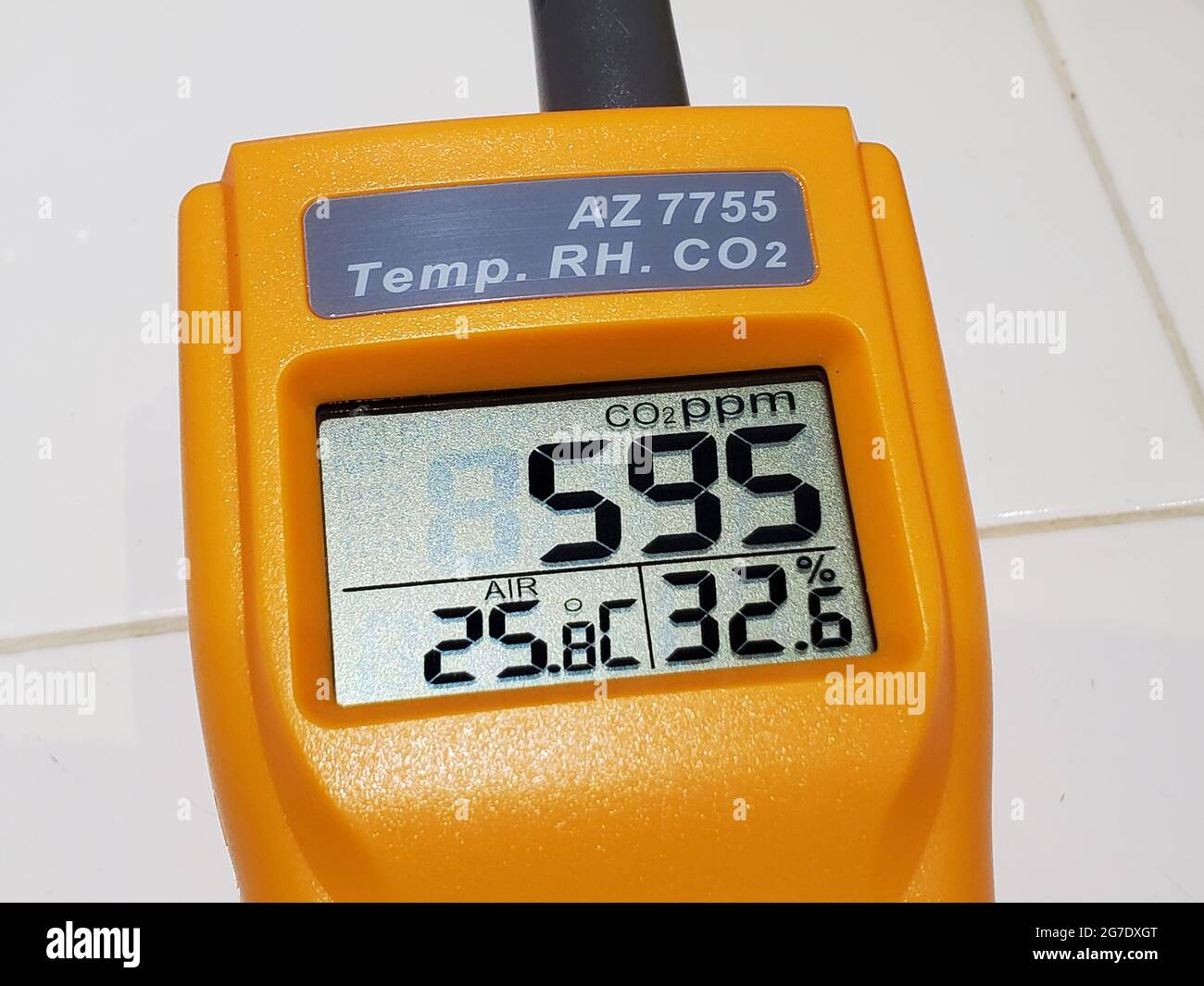 Closeup of CO2 meter showing good quality indoor air, Lafayette